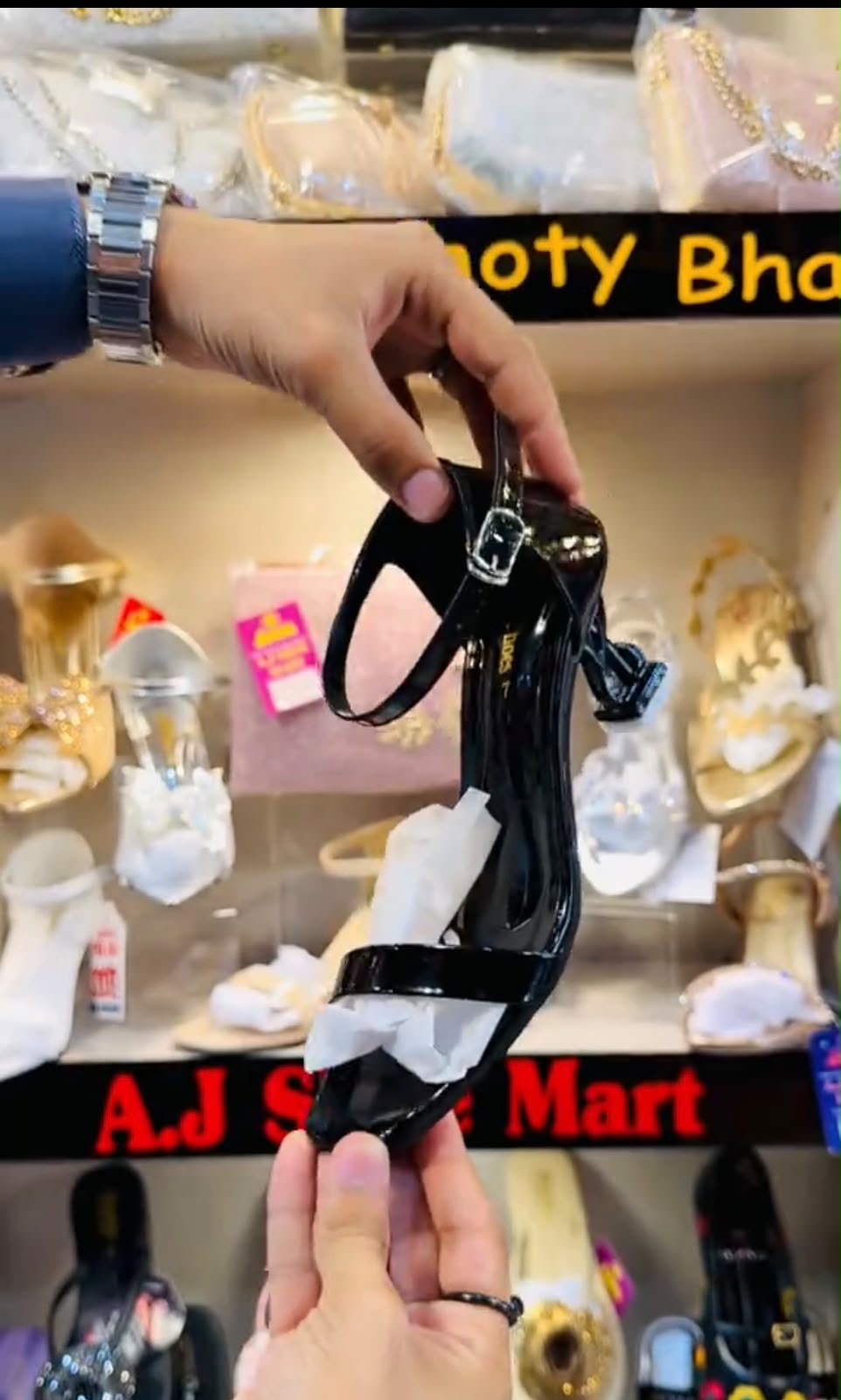 Brand (YSL) Heel ON DISCOUNT PRICE