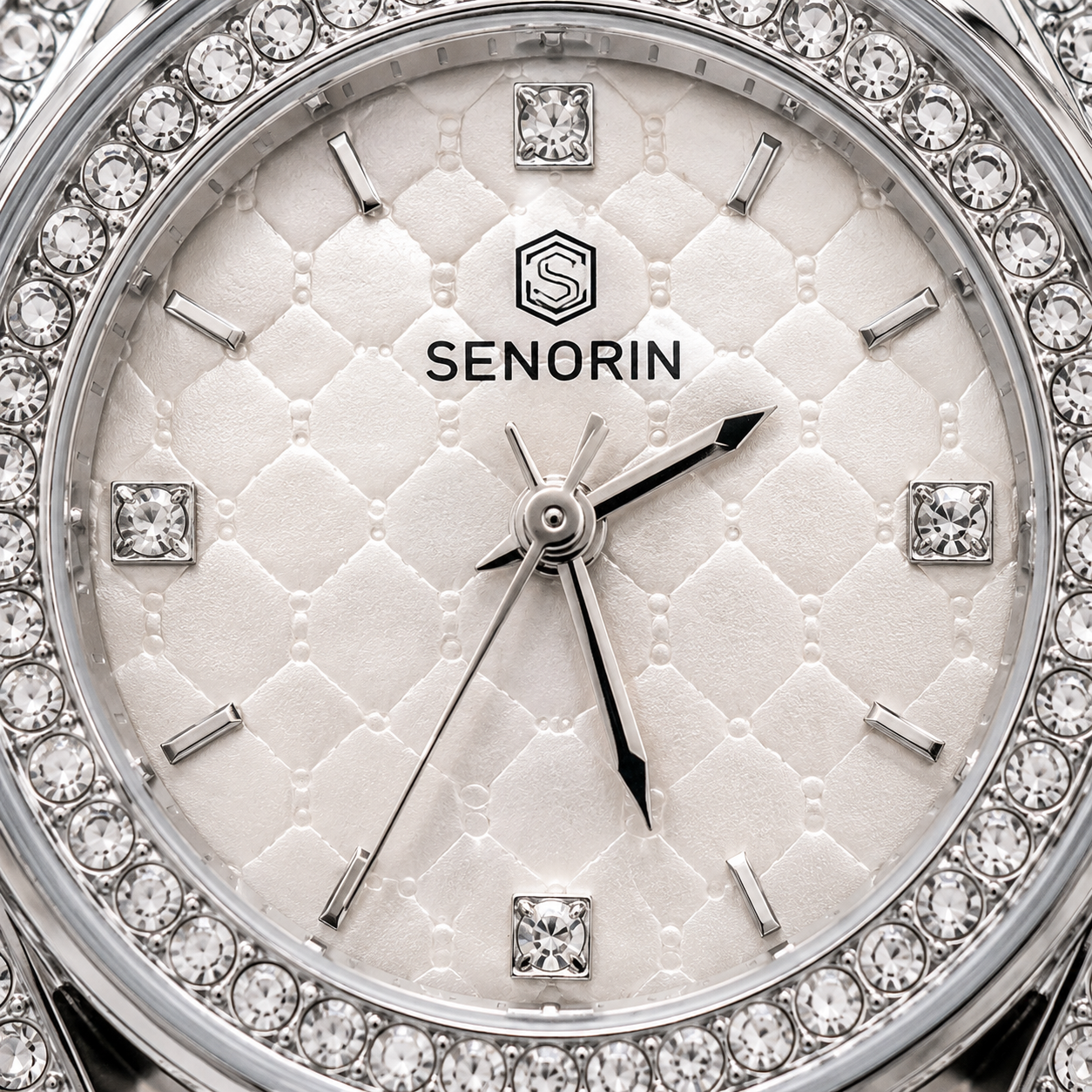 🚨Luxury Silver Ladies Quartz Watch – Elegant Crystal Design